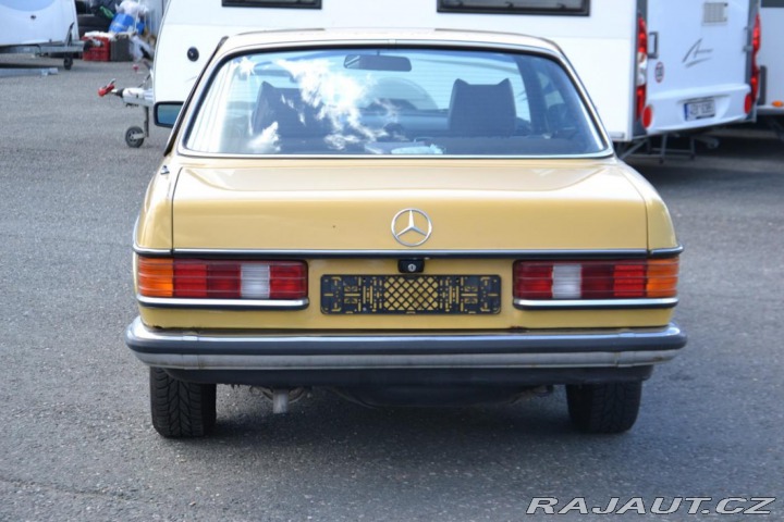 Mercedes-Benz 123 2,3 W123 230C 1979
