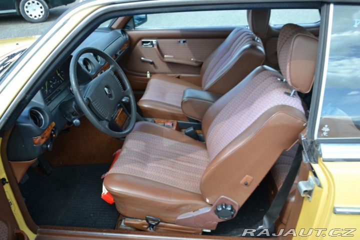 Mercedes-Benz 123 2,3 W123 230C 1979