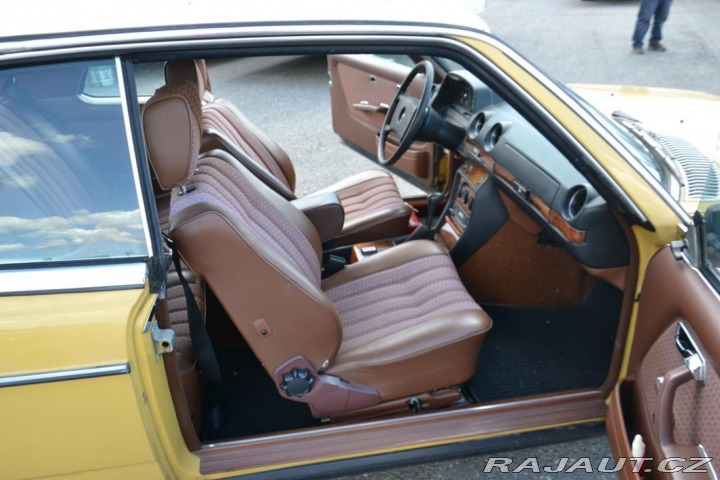 Mercedes-Benz 123 2,3 W123 230C 1979