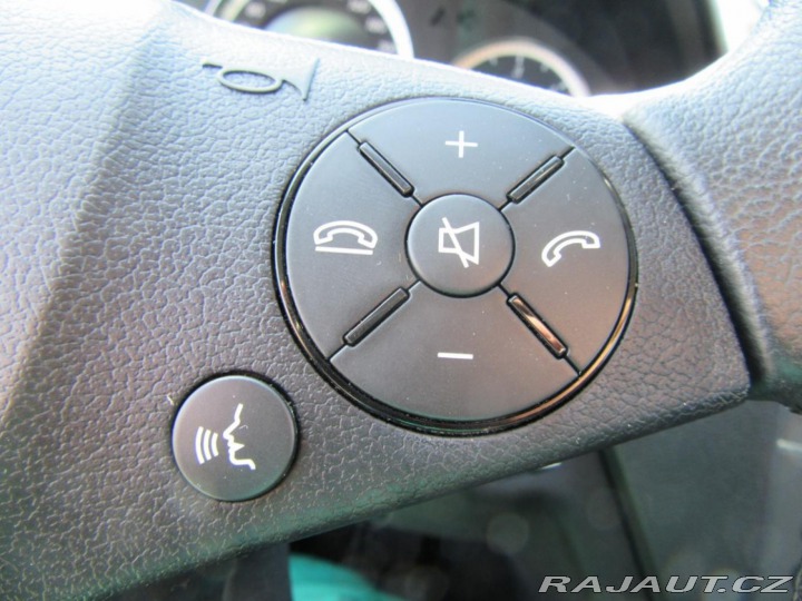 Mercedes-Benz C 2,1 200 CDI Servisní knih 2009