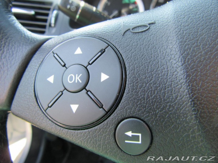 Mercedes-Benz C 2,1 200 CDI Servisní knih 2009