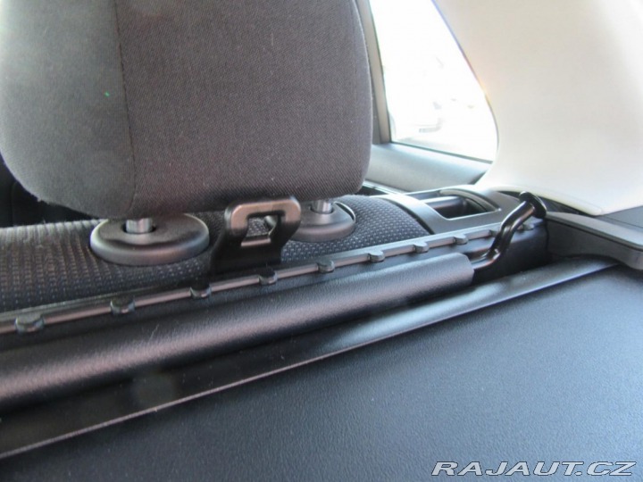 Mercedes-Benz C 2,1 200 CDI Servisní knih 2009