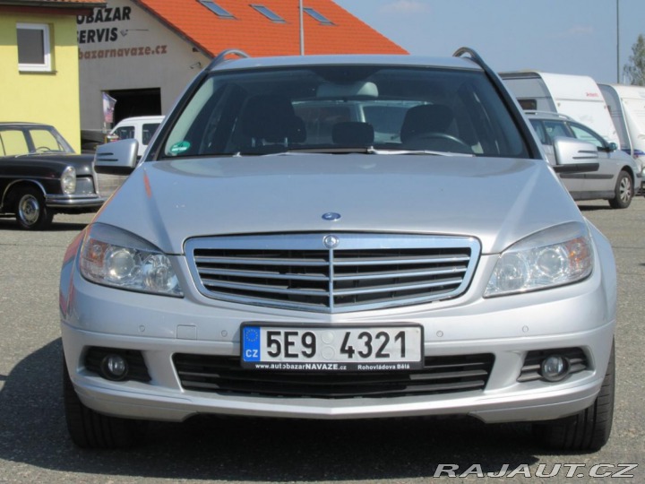 Mercedes-Benz C 2,1 200 CDI Servisní knih 2009