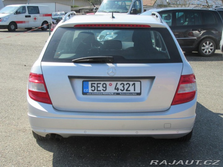 Mercedes-Benz C 2,1 200 CDI Servisní knih 2009