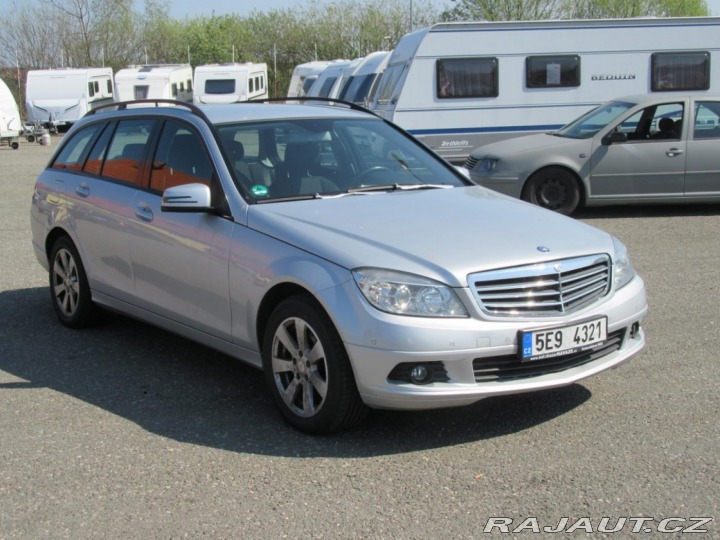 Mercedes-Benz C 2,1 200 CDI Servisní knih 2009