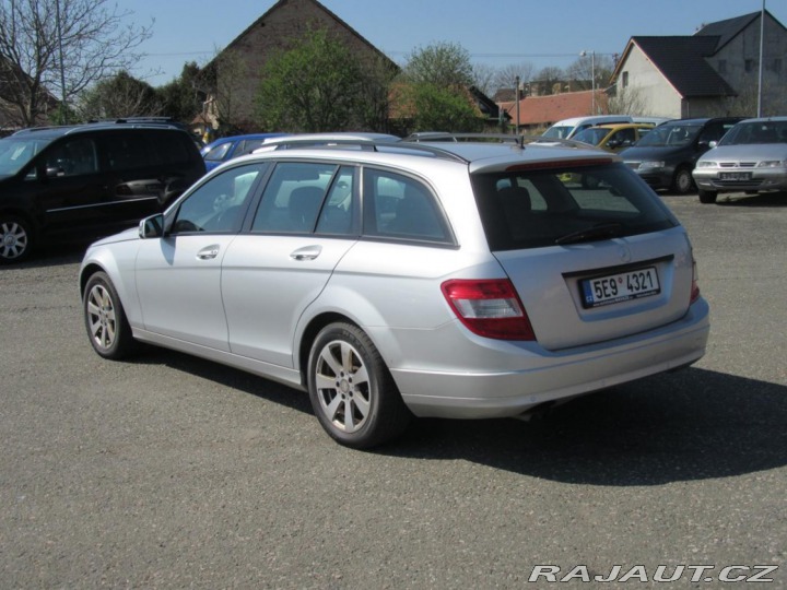 Mercedes-Benz C 2,1 200 CDI Servisní knih 2009