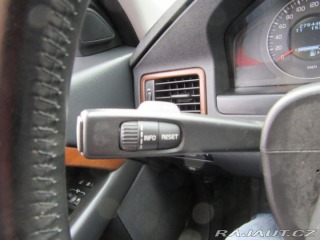 Volvo V70 1,6 Momentum, servisní kn 2009