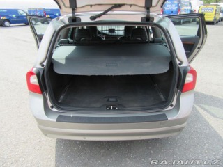Volvo V70 1,6 Momentum, servisní kn 2009