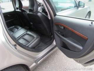 Volvo V70 1,6 Momentum, servisní kn 2009