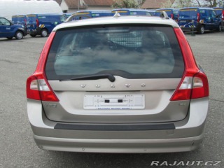 Volvo V70 1,6 Momentum, servisní kn 2009