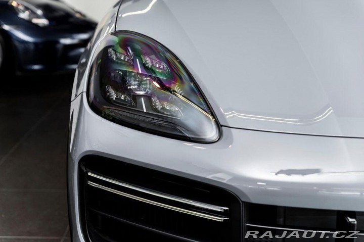 Porsche Cayenne 2022