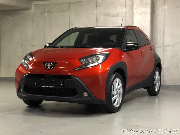 Toyota Aygo 1,0 X STYLE TECH 5MT 2024