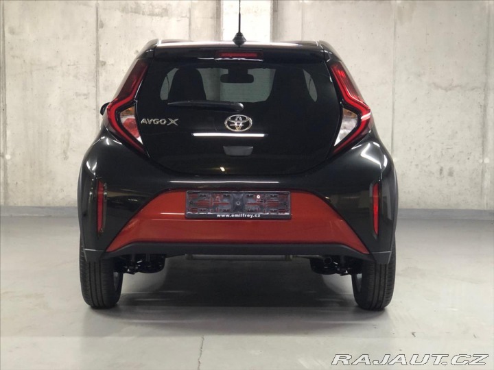 Toyota Aygo 1,0 X STYLE TECH 5MT 2024