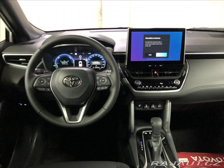 Toyota Corolla Cross 2,0 HYBRID COMFORT BUSINE 2024