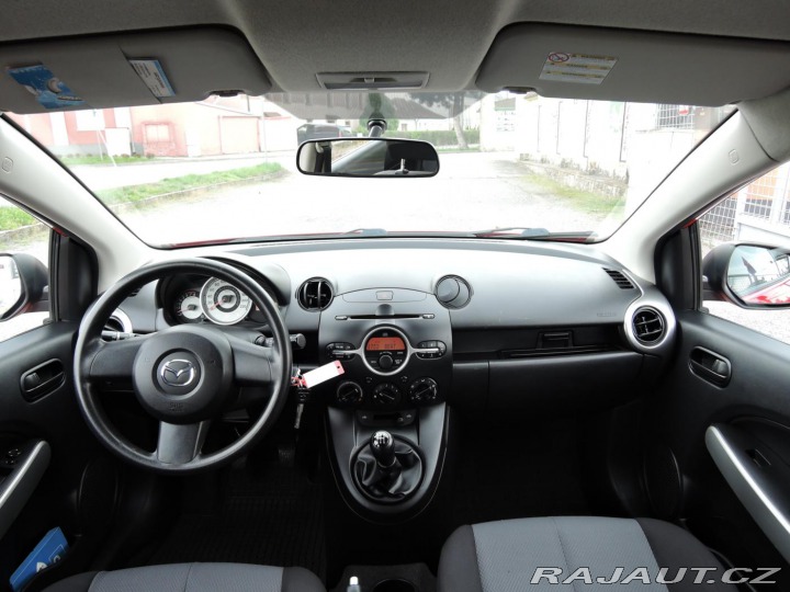 Mazda 2 1,3i MZR Servis 2010