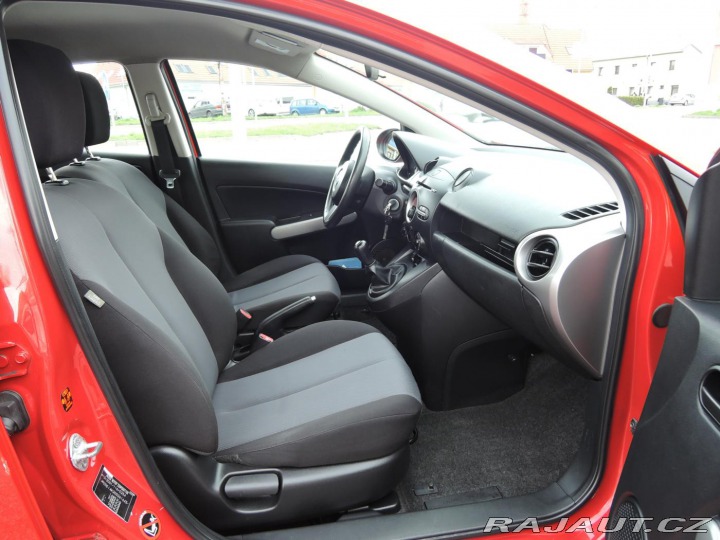 Mazda 2 1,3i MZR Servis 2010