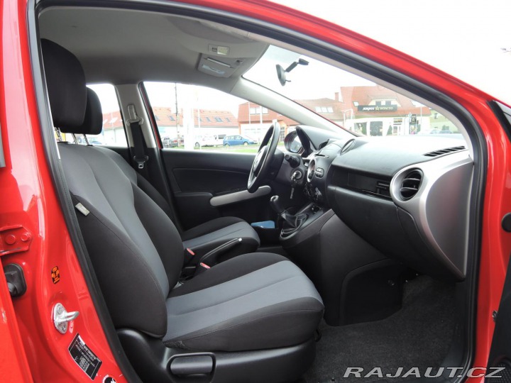 Mazda 2 1,3i MZR Servis 2010