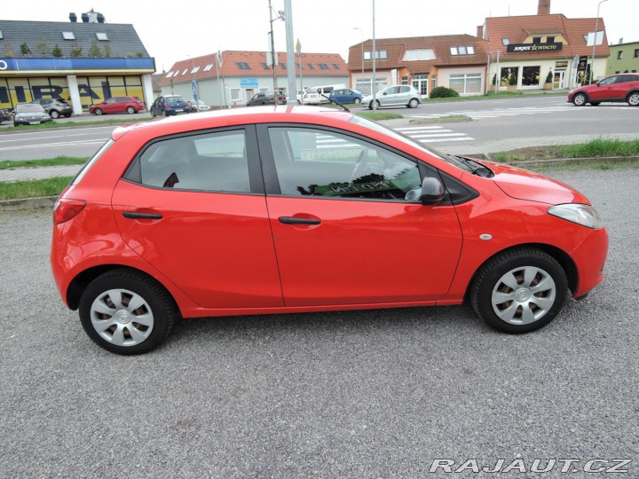 Mazda 2 1,3i MZR Servis 2010