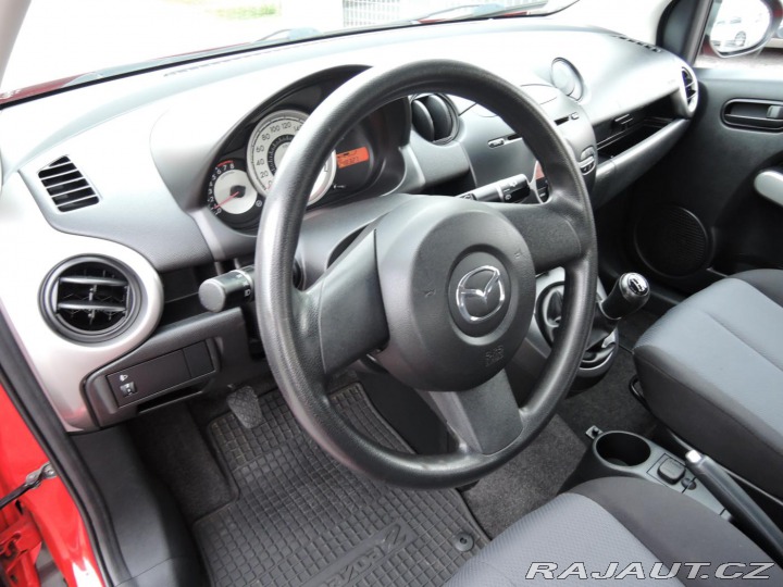 Mazda 2 1,3i MZR Servis 2010