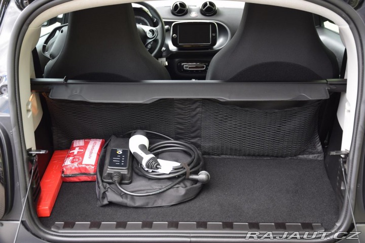 Smart Fortwo EQ 60kW REZERVACE 2021