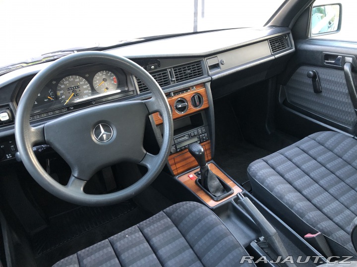 Mercedes-Benz 190 E  2.0 1992