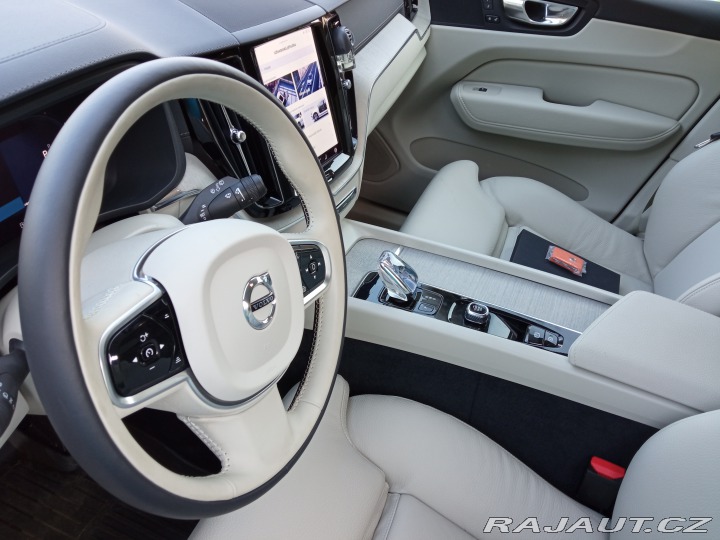 Volvo XC60 B4 AWD INSCRIPTION 2022