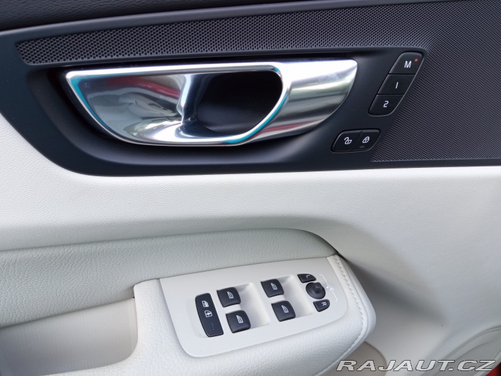 Volvo XC60 B4 AWD INSCRIPTION 2022