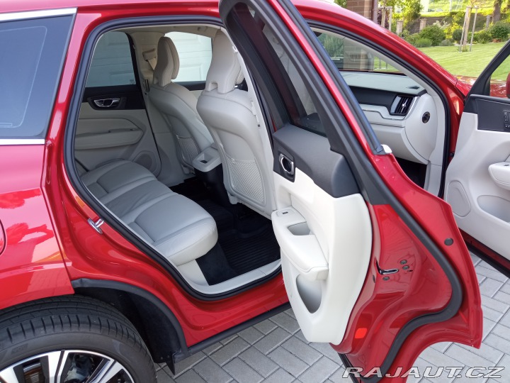 Volvo XC60 B4 AWD INSCRIPTION 2022