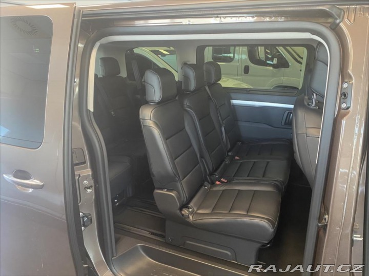 Peugeot Traveller ALLURE e-TRAVELLER 100kw 2023