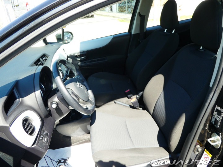 Toyota Yaris 1.5iHSD 55kW Hybrid*Servi 2012