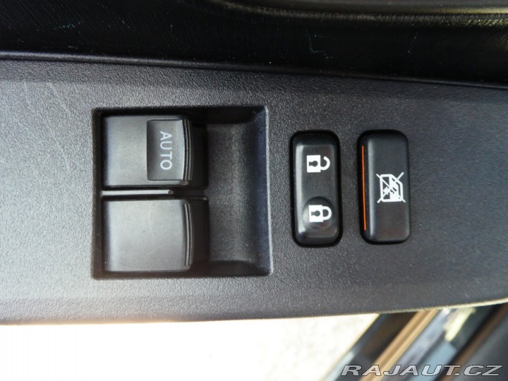 Toyota Yaris 1.5iHSD 55kW Rezervovano 2012