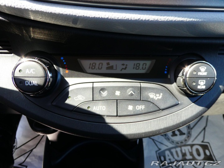 Toyota Yaris 1.5iHSD 55kW Hybrid*Servi 2012