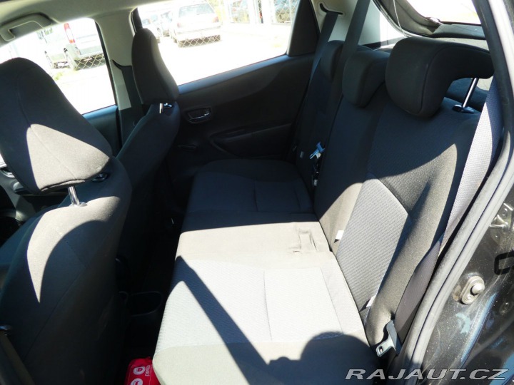 Toyota Yaris 1.5iHSD 55kW Hybrid*Servi 2012