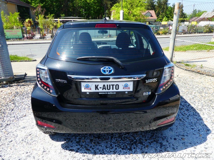 Toyota Yaris 1.5iHSD 55kW Rezervovano 2012