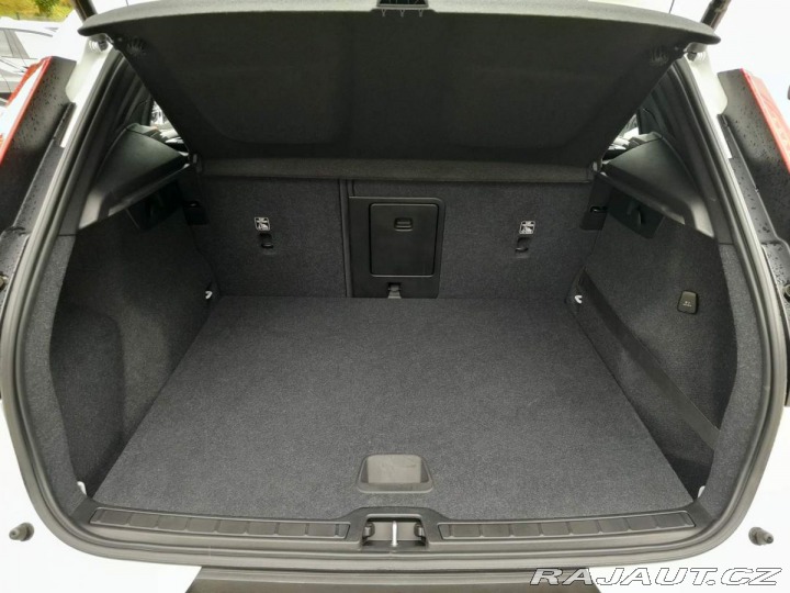 Volvo XC40 D3 2.0L 150 HP MOMENTUM P 2020