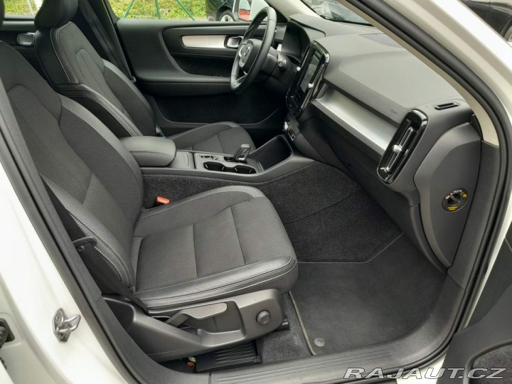 Volvo XC40 D3 2.0L 150 HP MOMENTUM P 2020