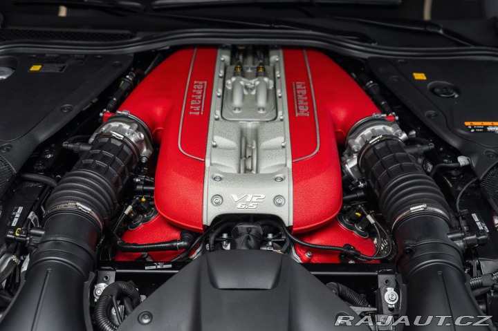 Ferrari 812 Superfast Rosso Corsa Met 1800