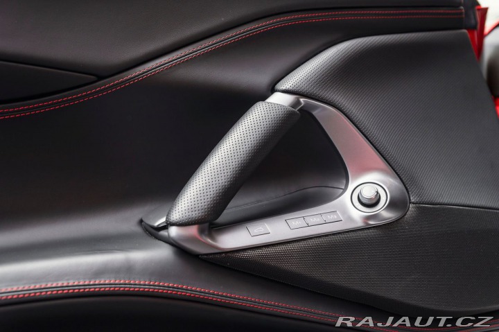 Ferrari 812 Superfast Rosso Corsa Met 1800