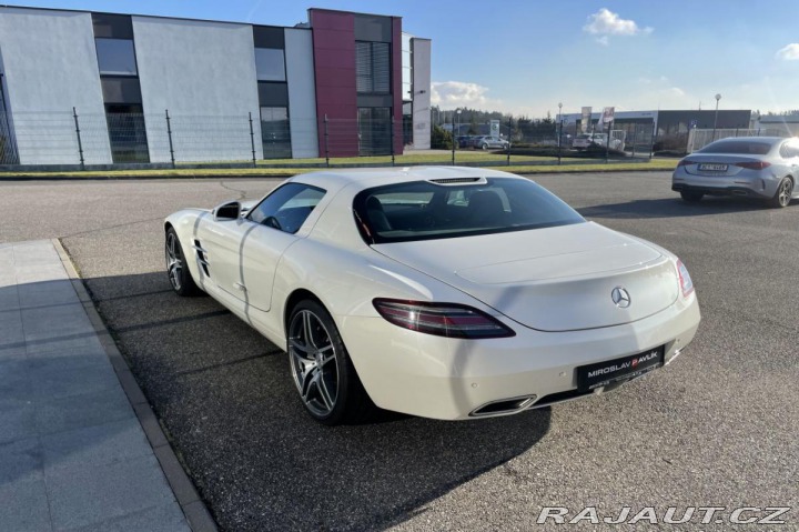 Mercedes-Benz SLS AMG B&O 2016