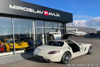 Mercedes-Benz SLS AMG B&O 2016