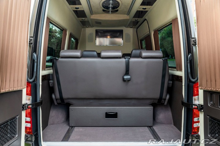 Mercedes-Benz Sprinter  1800