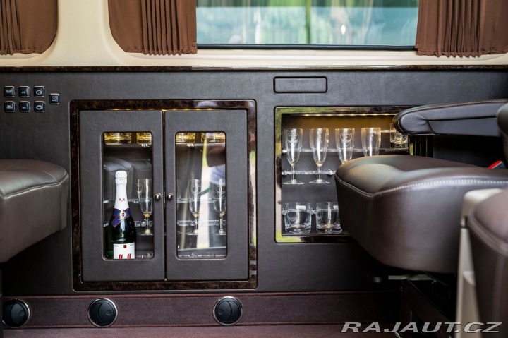 Mercedes-Benz Sprinter  1800