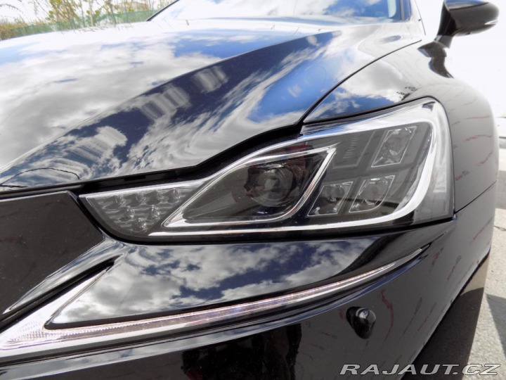 Lexus Ostatní modely IS 300h 2.5i/1.maj.ČR/Hybrid/Full 2019