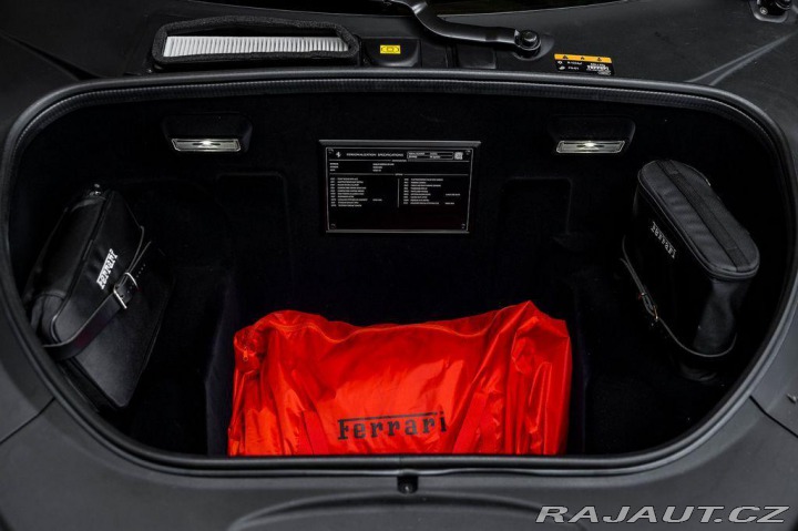 Ferrari F8 Spider 1800