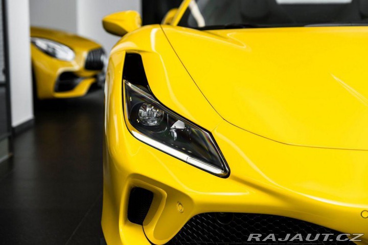 Ferrari F8 Spider 2023