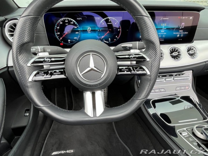 Mercedes-Benz E 220d AMG Cabrio*AIR*záruk 2021