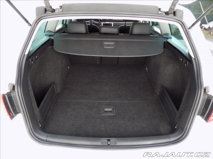 Volkswagen Passat 2,0 TDI Highline/DSG/Kůže 2011
