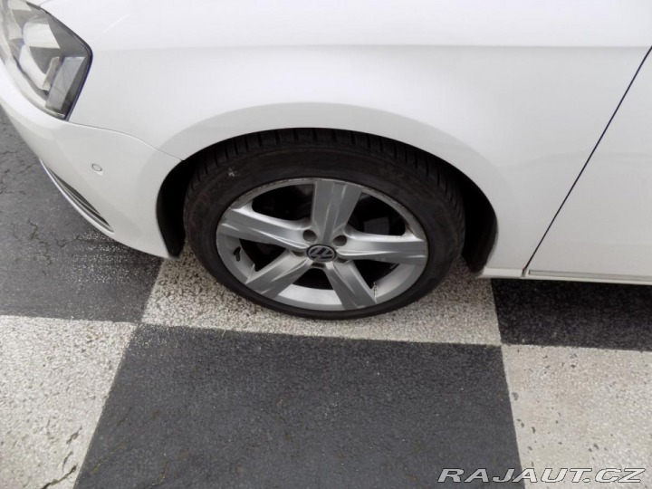 Volkswagen Passat 2,0 TDI Highline/DSG/Kůže 2011