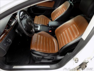 Volkswagen Passat 2,0 TDI Highline/DSG/Kůže 2011