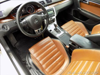 Volkswagen Passat 2,0 TDI Highline/DSG/Kůže 2011